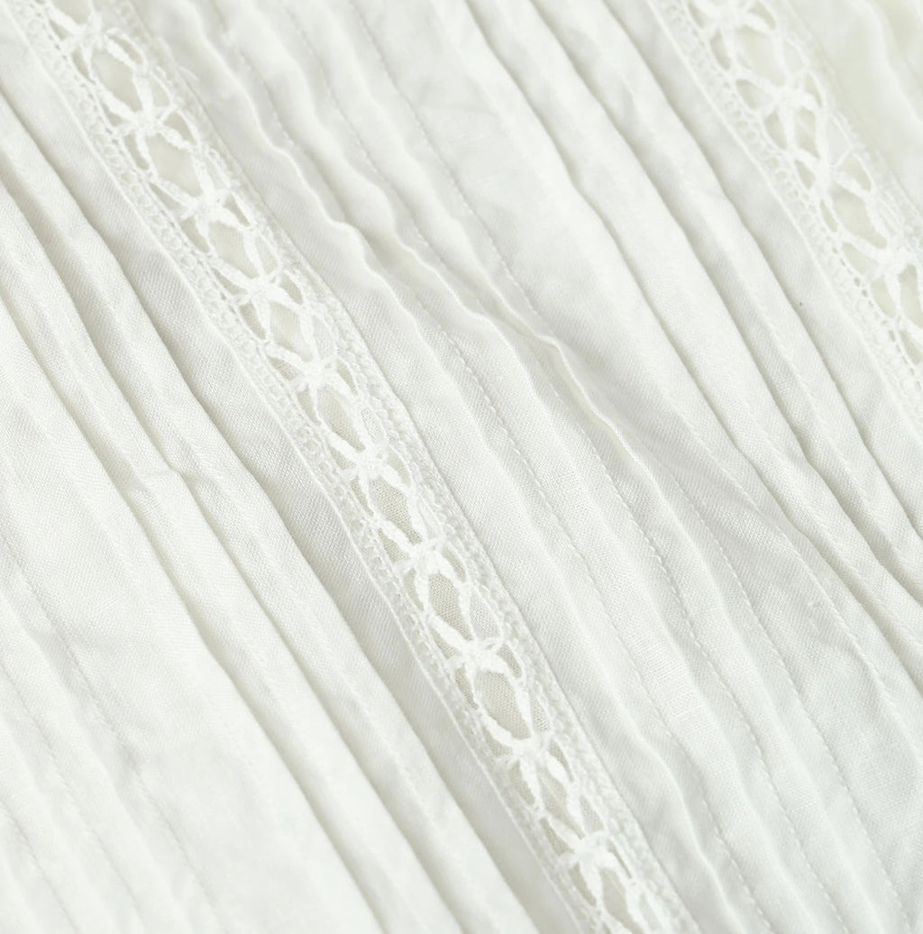 Linen Pintuck Lace Blouse Detail