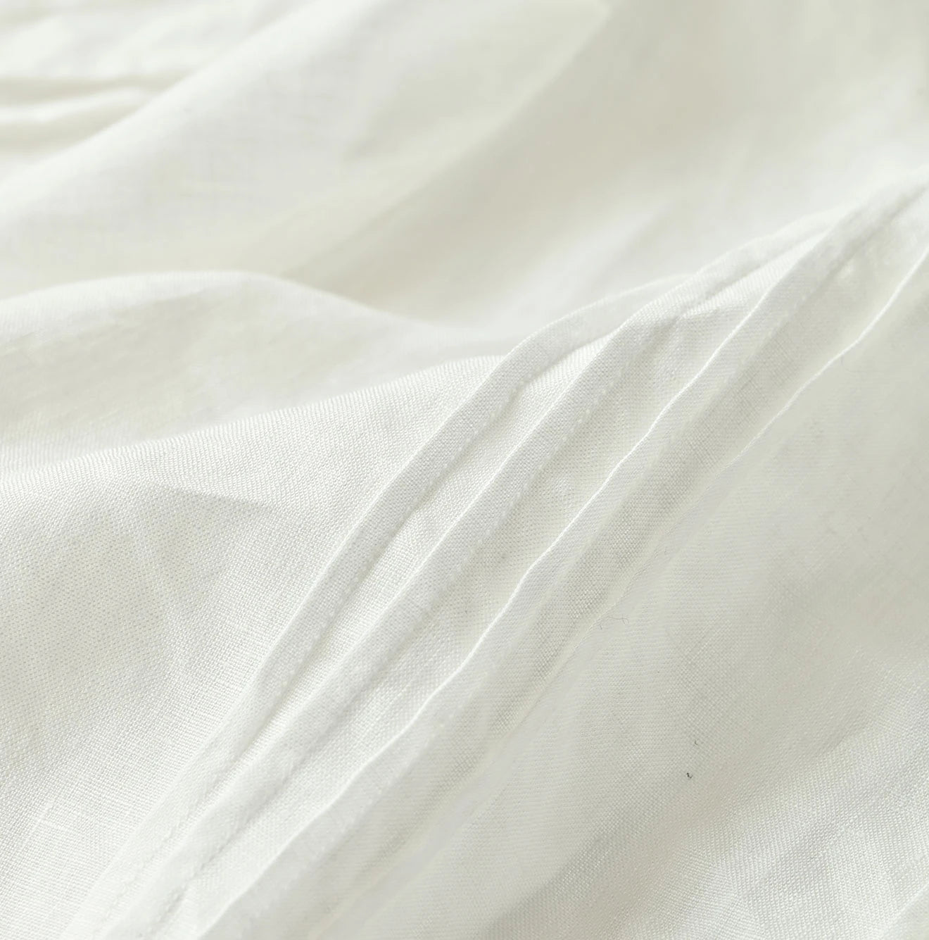 Linen Pintuck Lace Blouse Detail