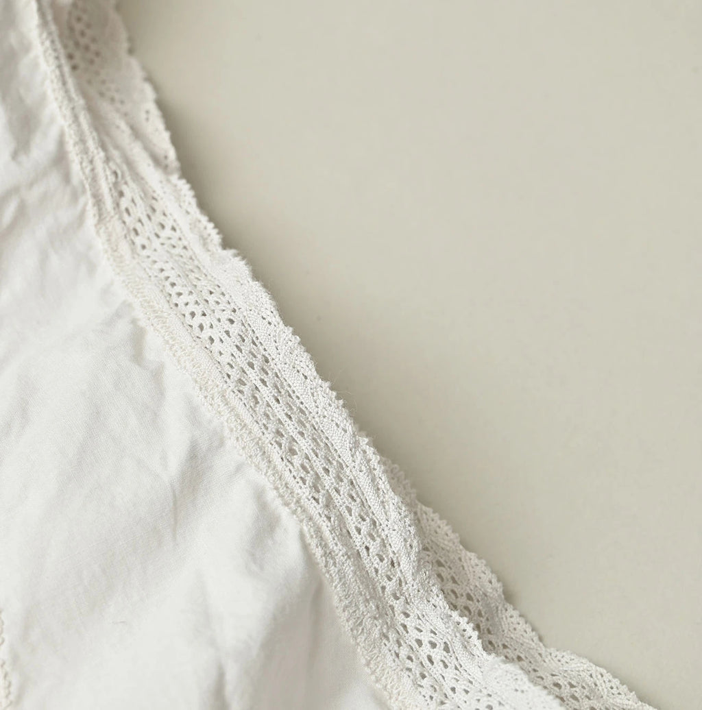 Batiste Cutwork Sleeveless Top Antique Detail