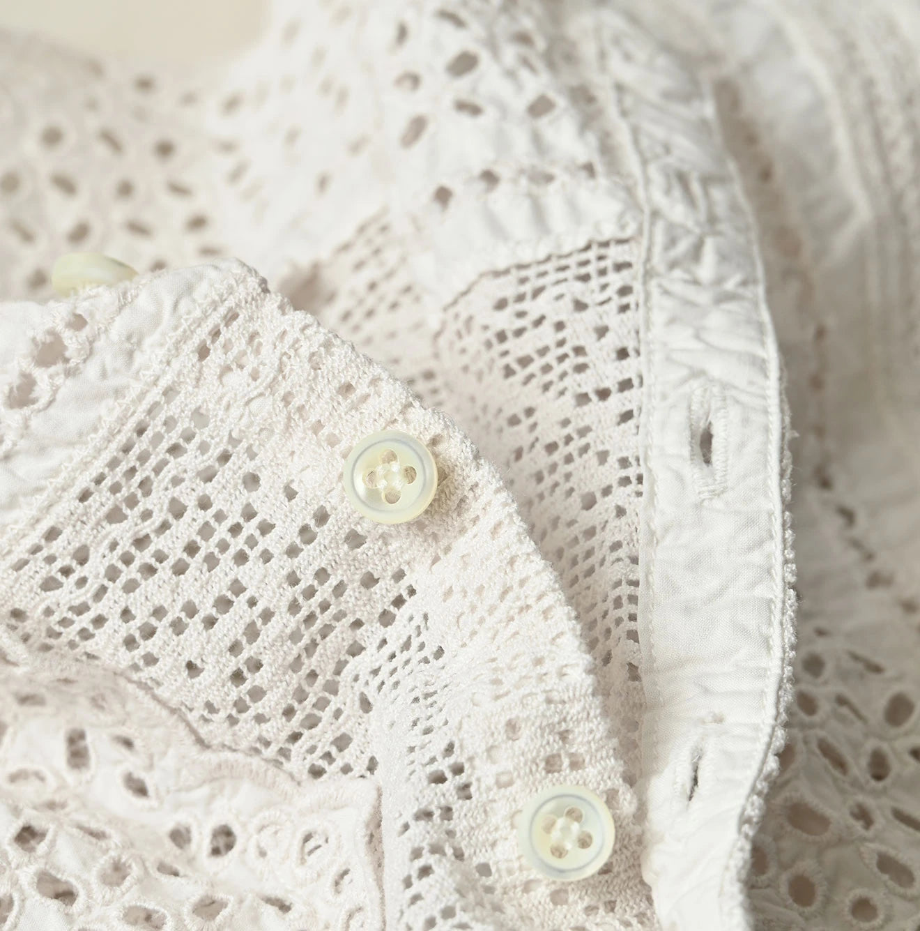 Batiste Cutwork Sleeveless Top Antique Detail