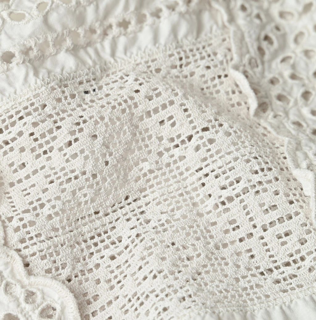 Batiste Cutwork Sleeveless Top Antique Detail