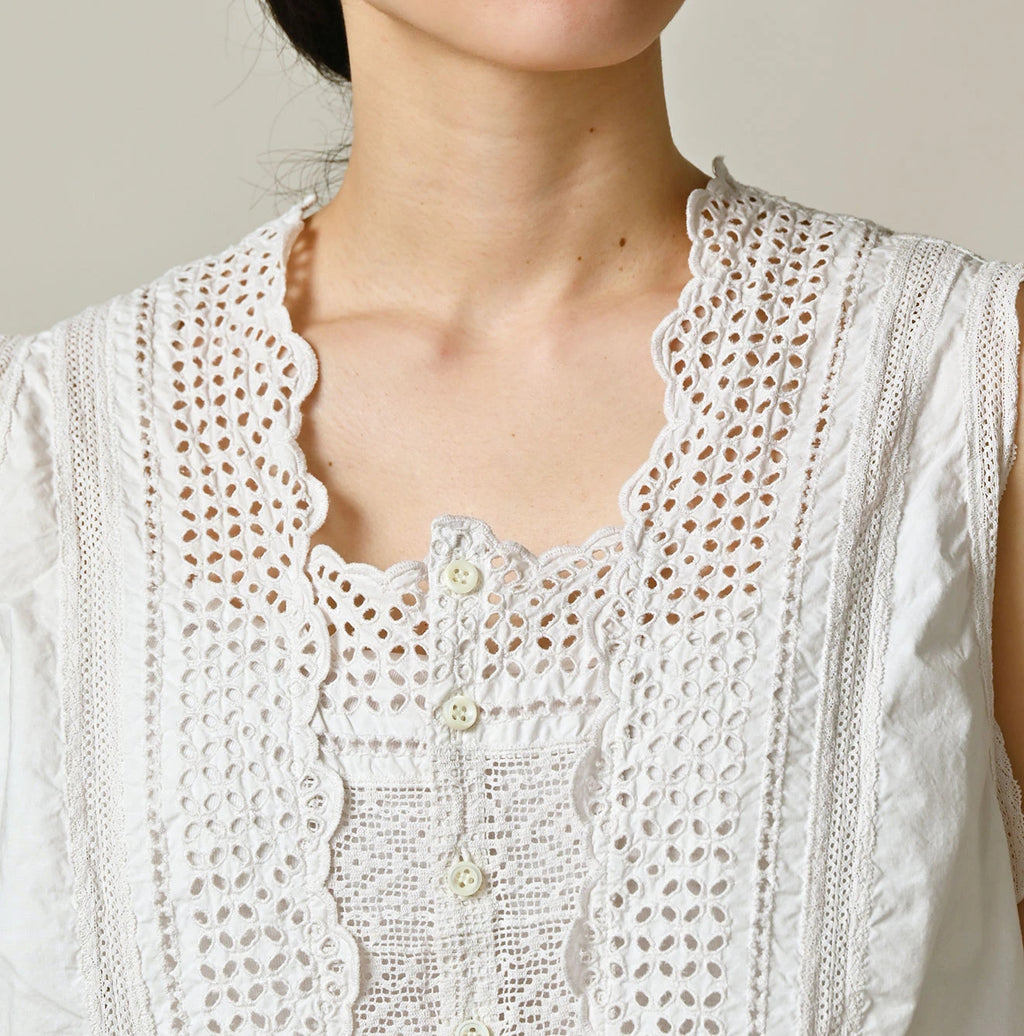 Batiste Cutwork Sleeveless Top Antique Detail