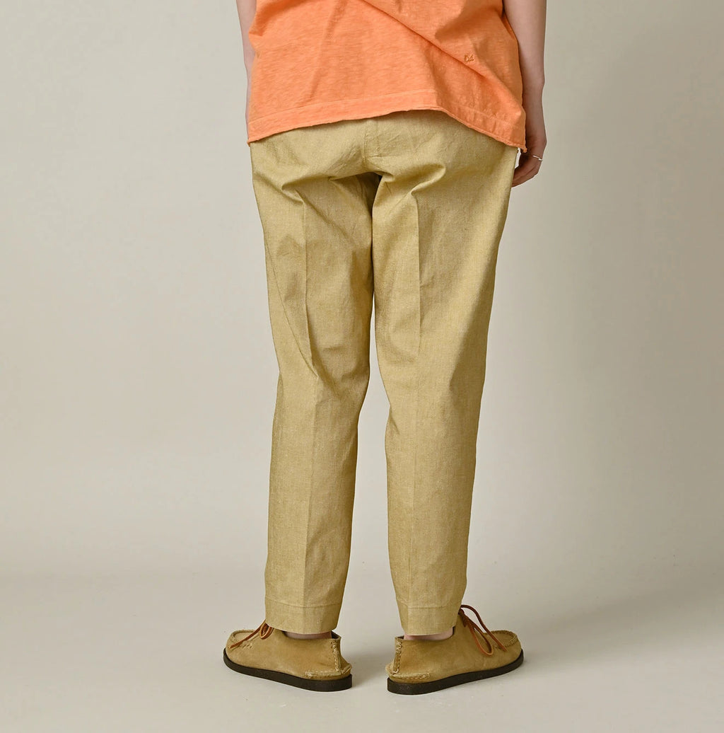 Cotton Linen OX Stretch Sabrina Slacks Female Model