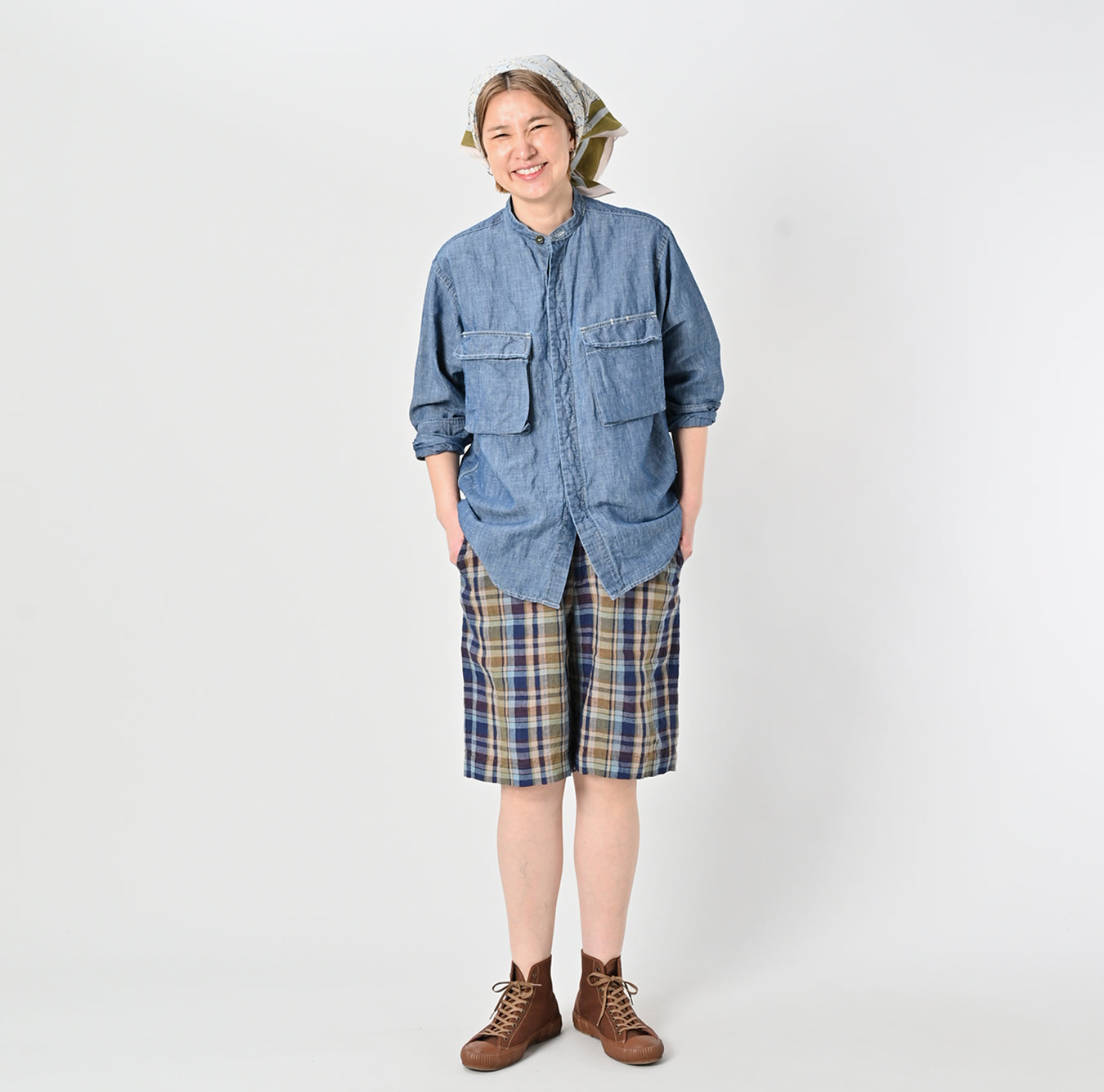 Indian Linen Madras Short Pants Female Model