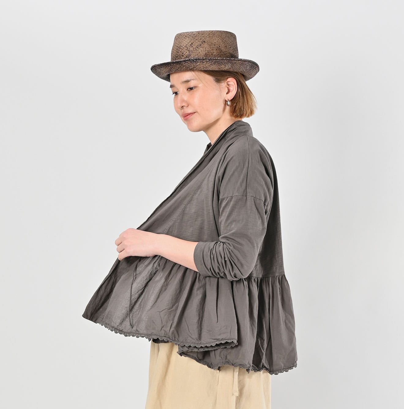 Supima Tenjiku Cache-Coeur Female Model