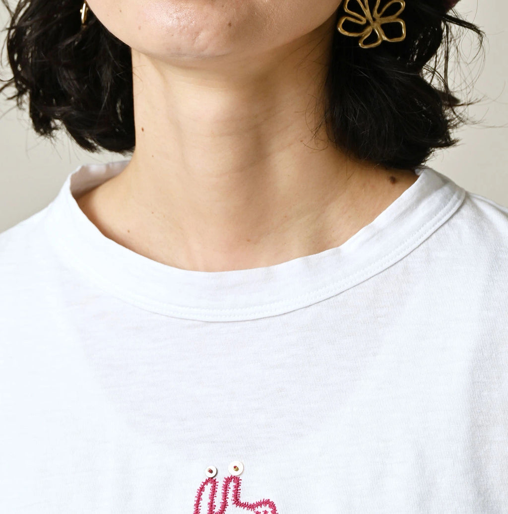 Nasuppie Embroidered 908 T-shirt Detail