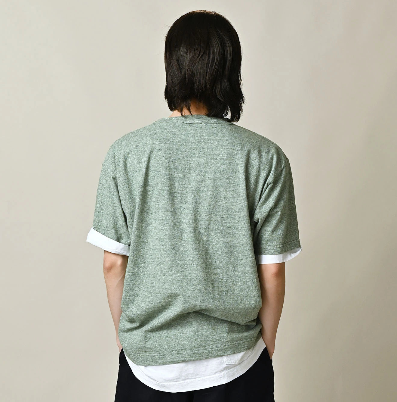 Top Nasuppie Embroidered 908 T-shirt Male Model