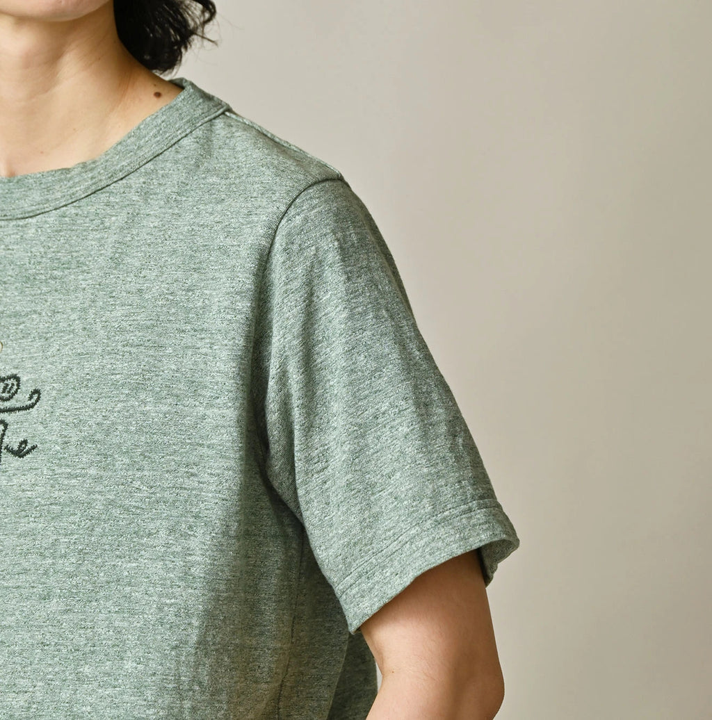 Top Nasuppie Embroidered 908 T-shirt Detail