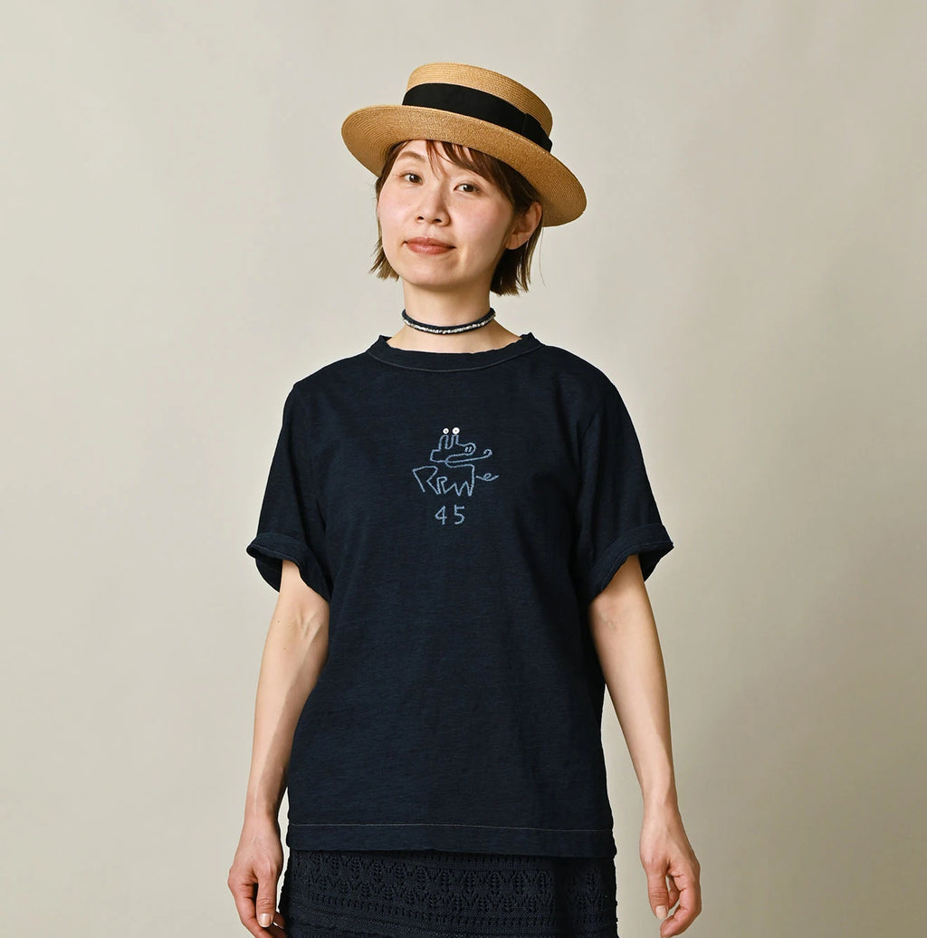 Indigo Nasuppie Embroidered 908 T-shirt Female Model
