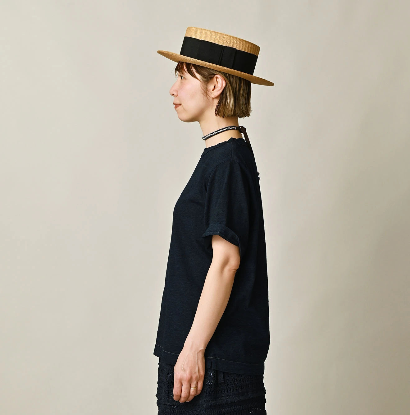 Indigo Nasuppie Embroidered 908 T-shirt Female Model