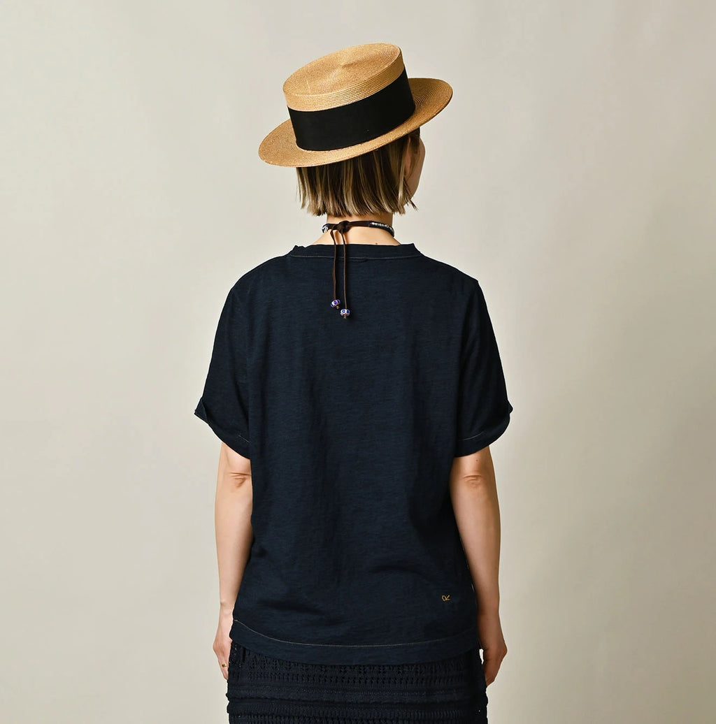 Indigo Nasuppie Embroidered 908 T-shirt Female Model