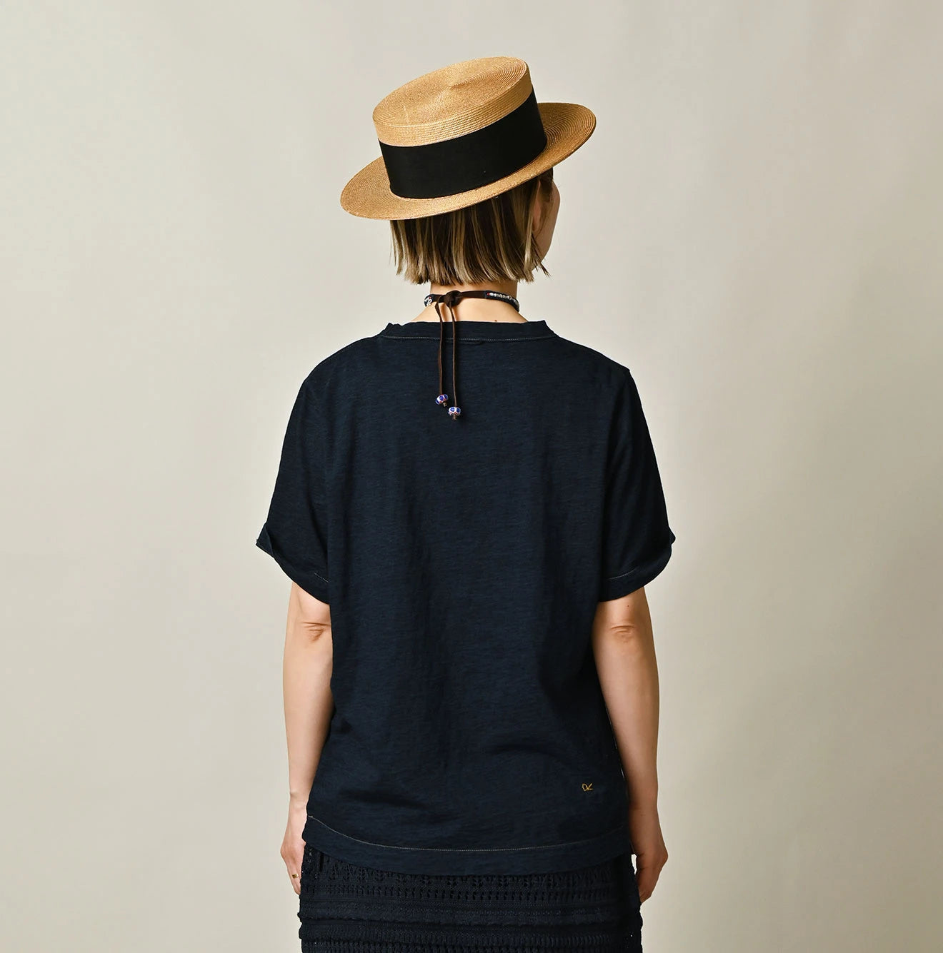 Indigo Nasuppie Embroidered 908 T-shirt Female Model