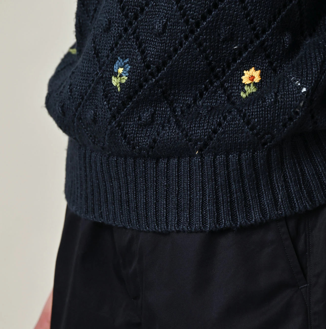 Linen Hippie Flower Puff Sweater Detail