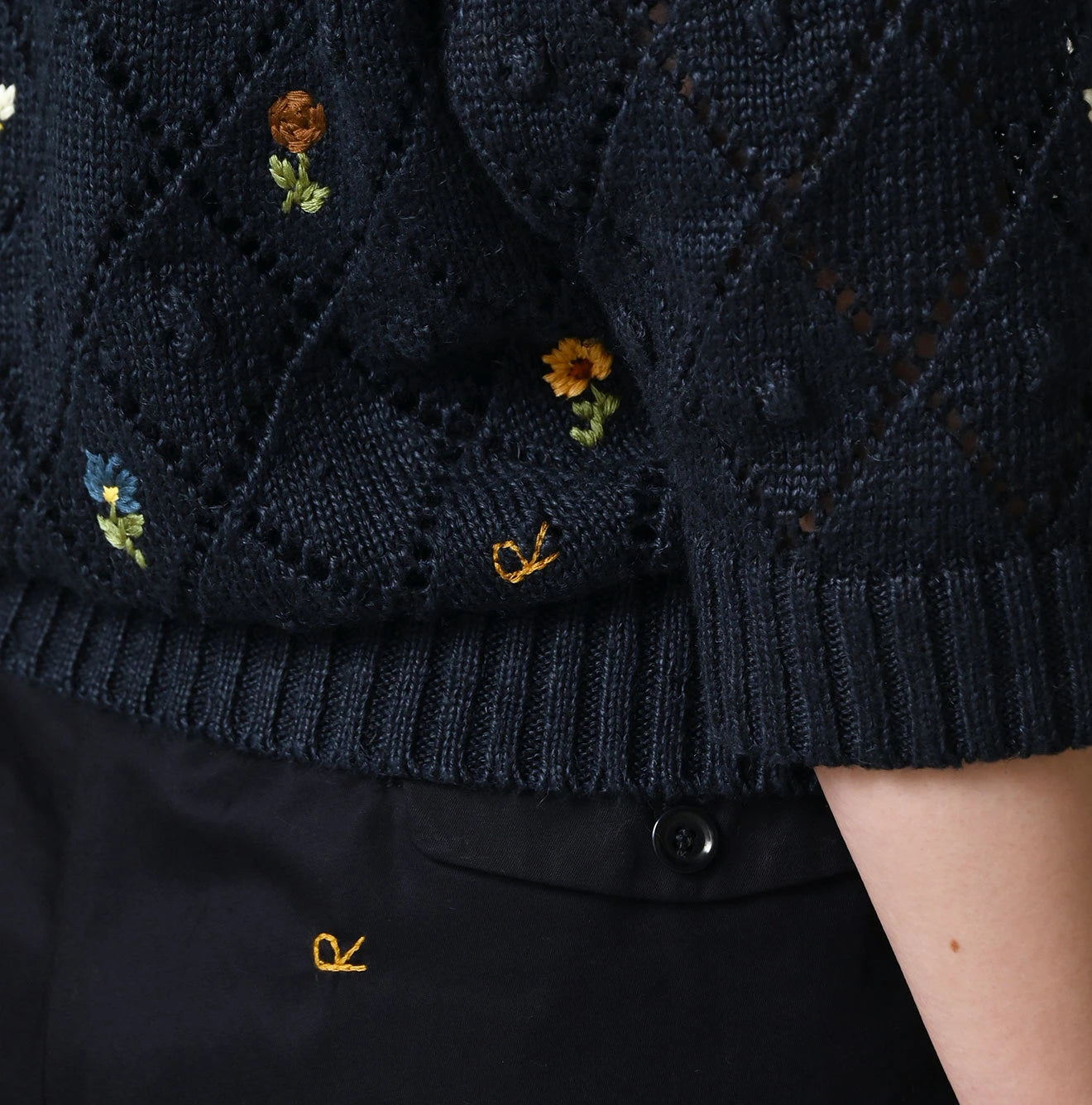 Linen Hippie Flower Puff Sweater Detail