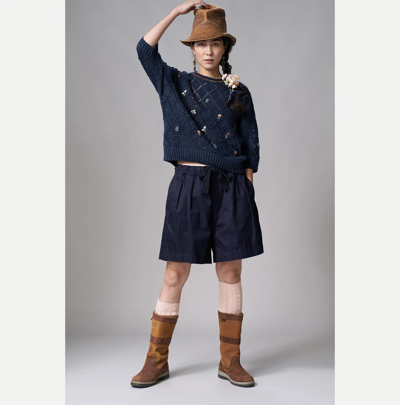 Linen Hippie Flower Puff Sweater Female Model