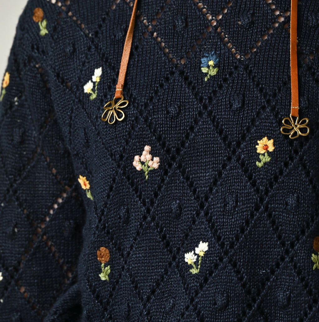 Linen Hippie Flower Puff Sweater Detail