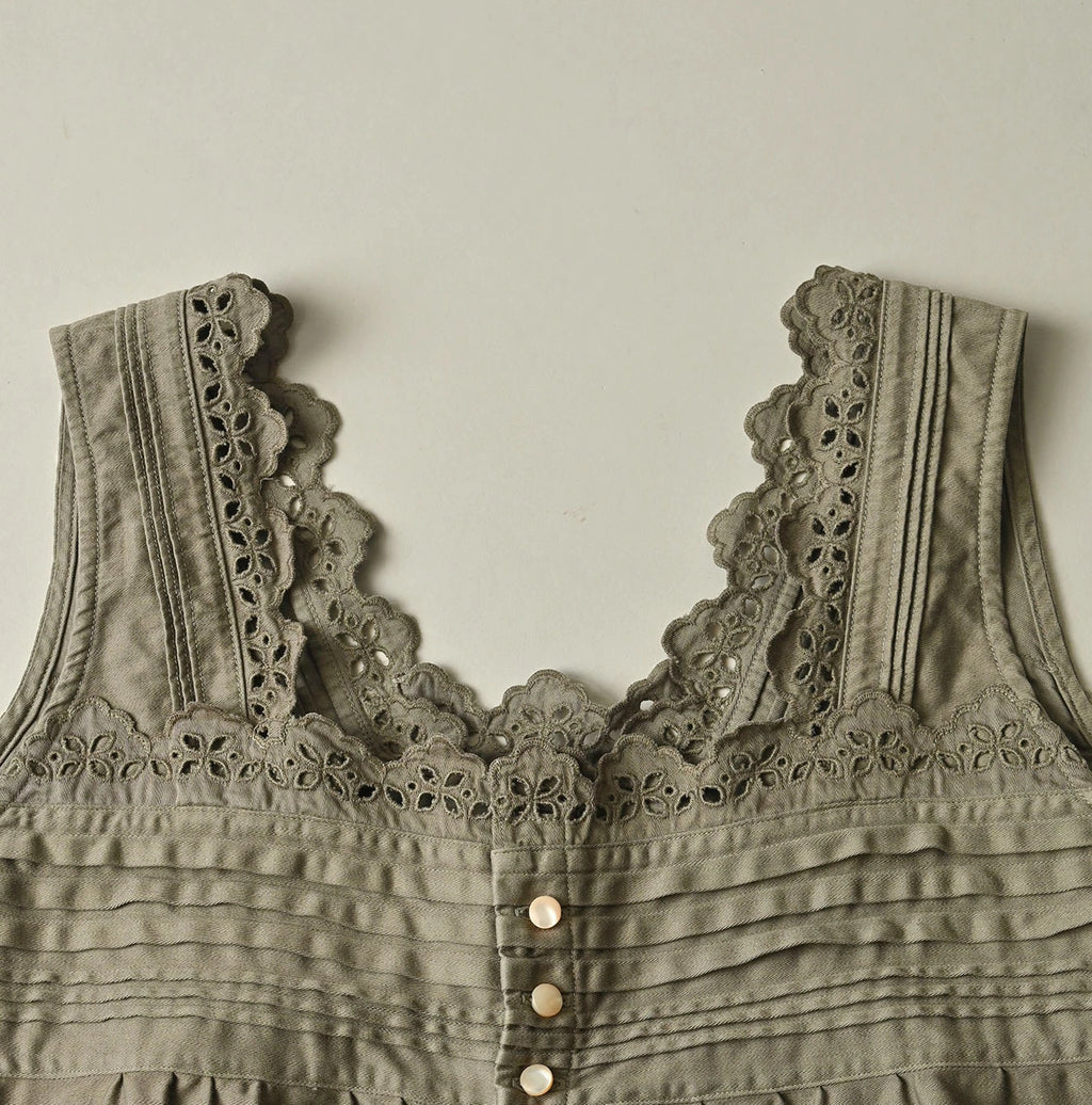 Weft Satin de Sleeveless Top