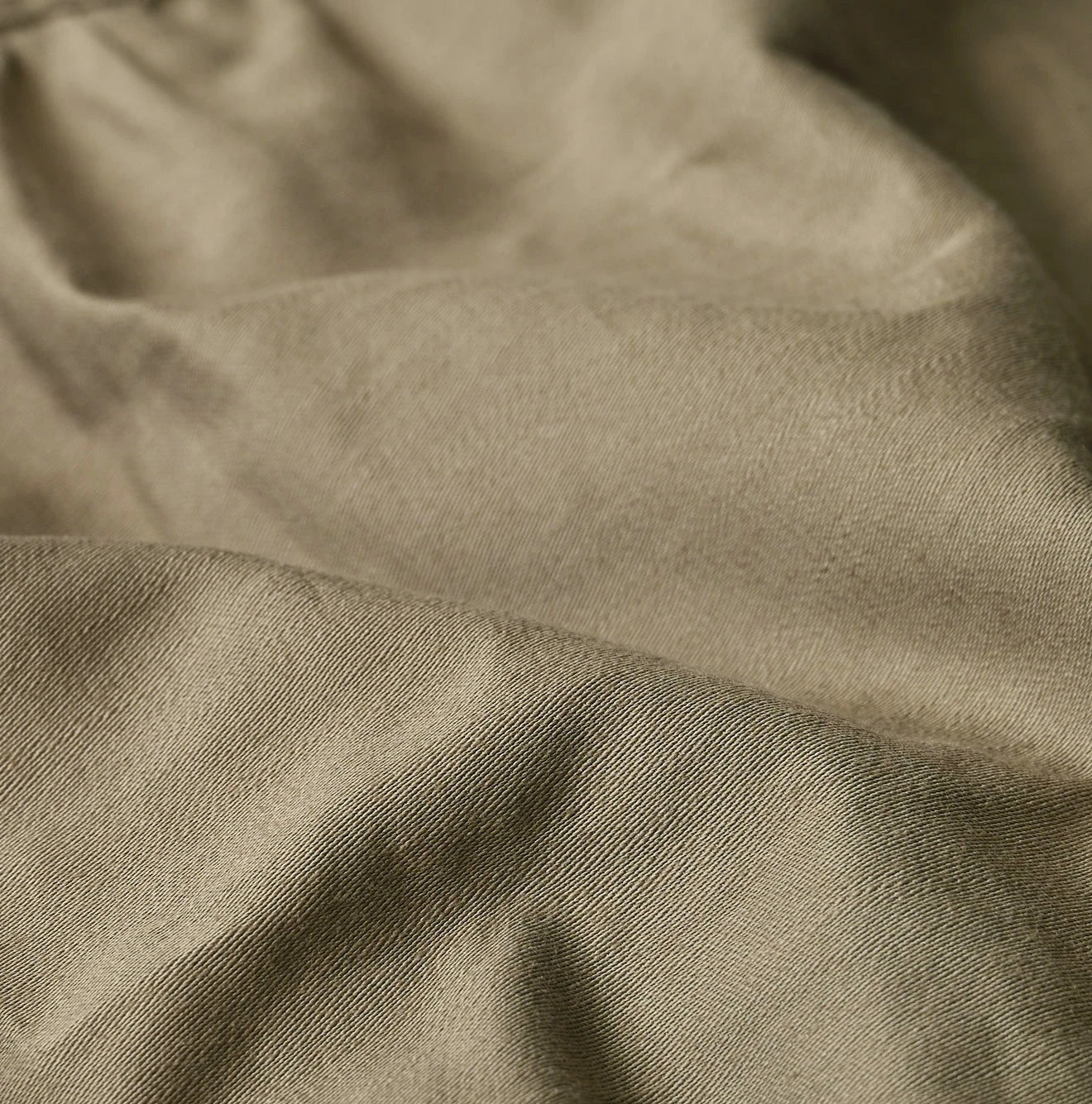 Weft Satin de Sleeveless Top