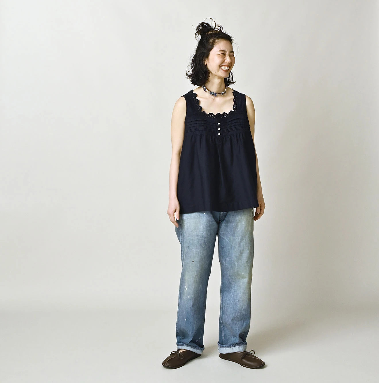 Weft Satin de Sleeveless Top