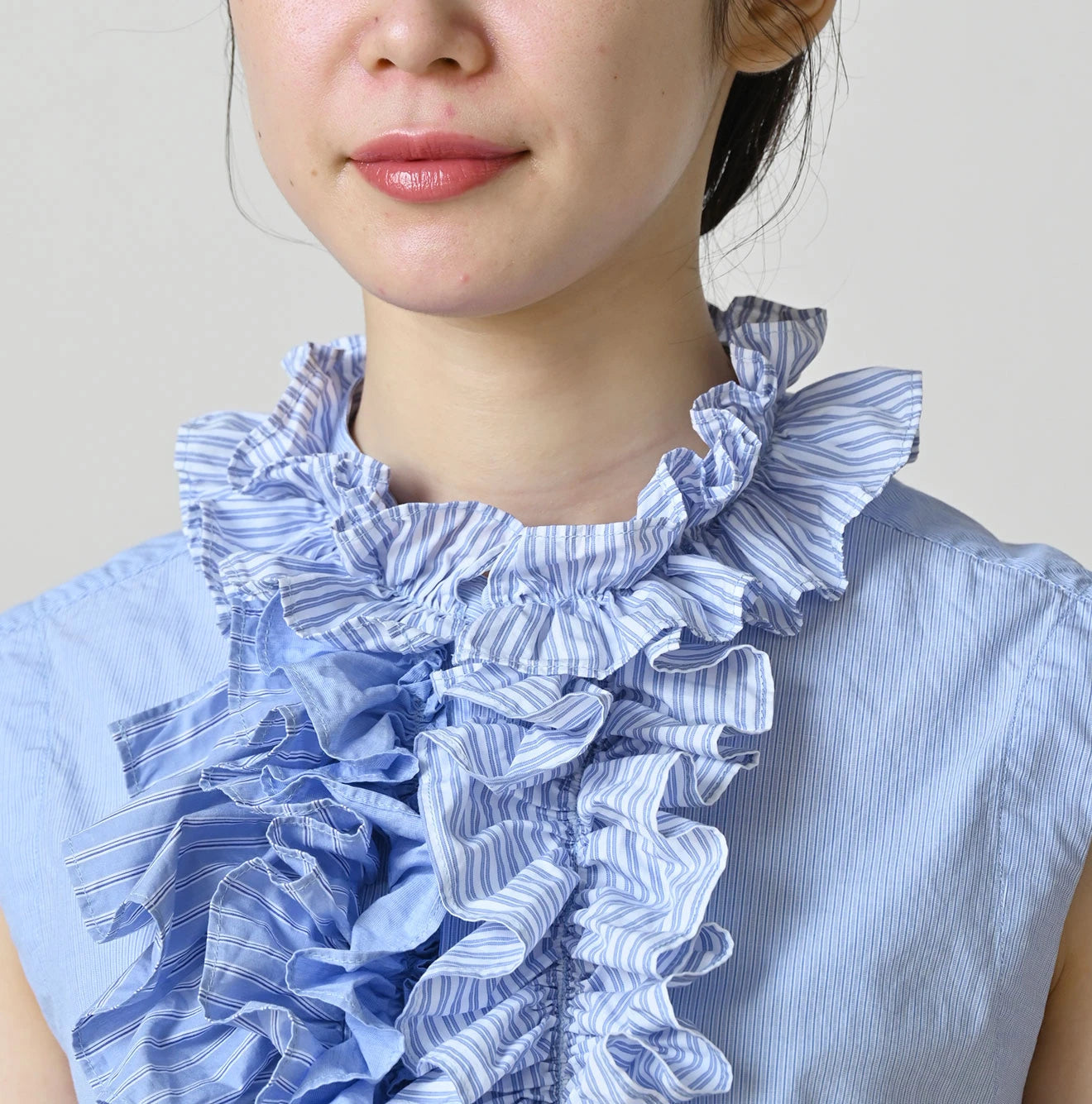 Broadcloth Mix Frill Sleeveless Top