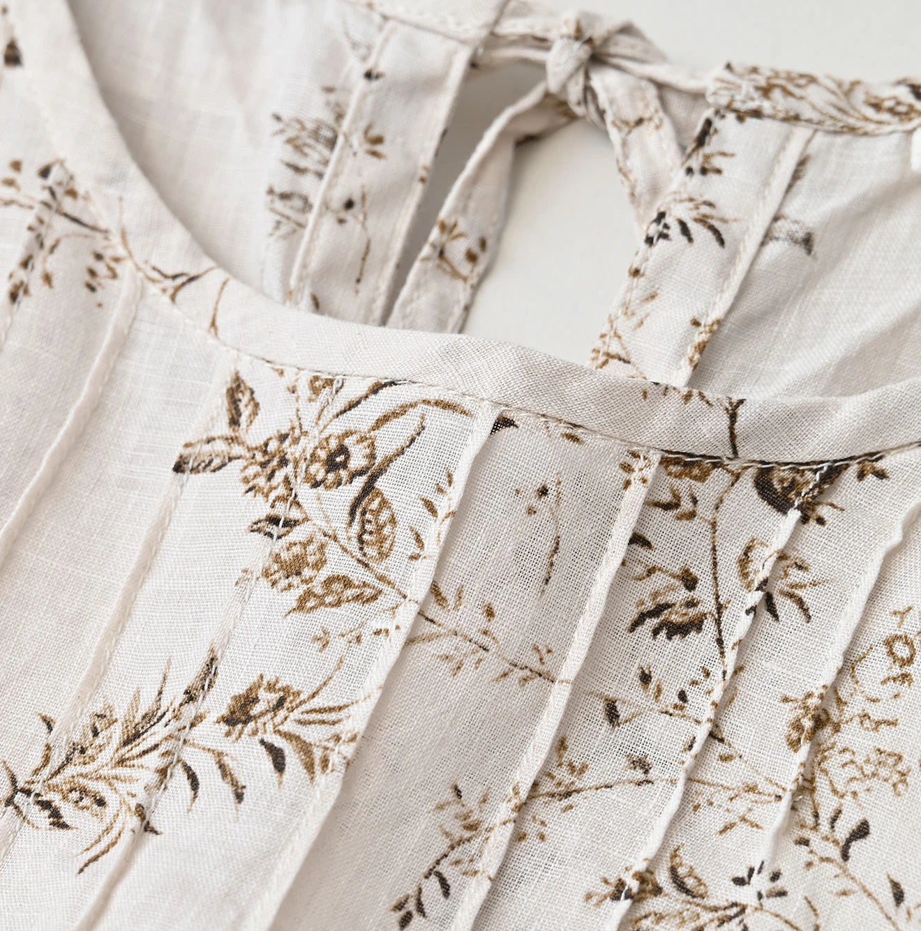 Linen Breezy Campanula Print Pintuck Dress