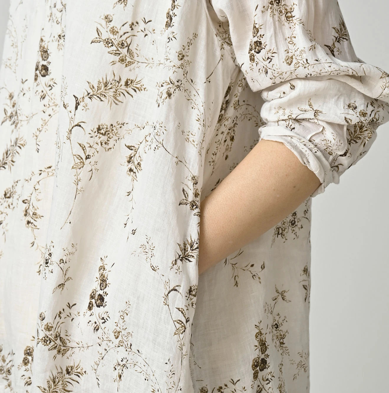 Linen Breezy Campanula Print Pintuck Dress
