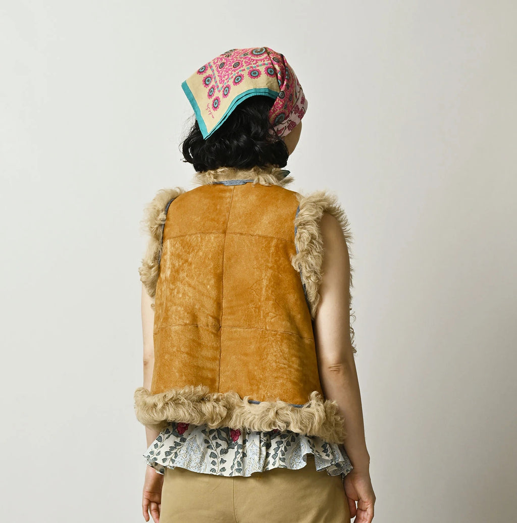 Mouton Petit Vest