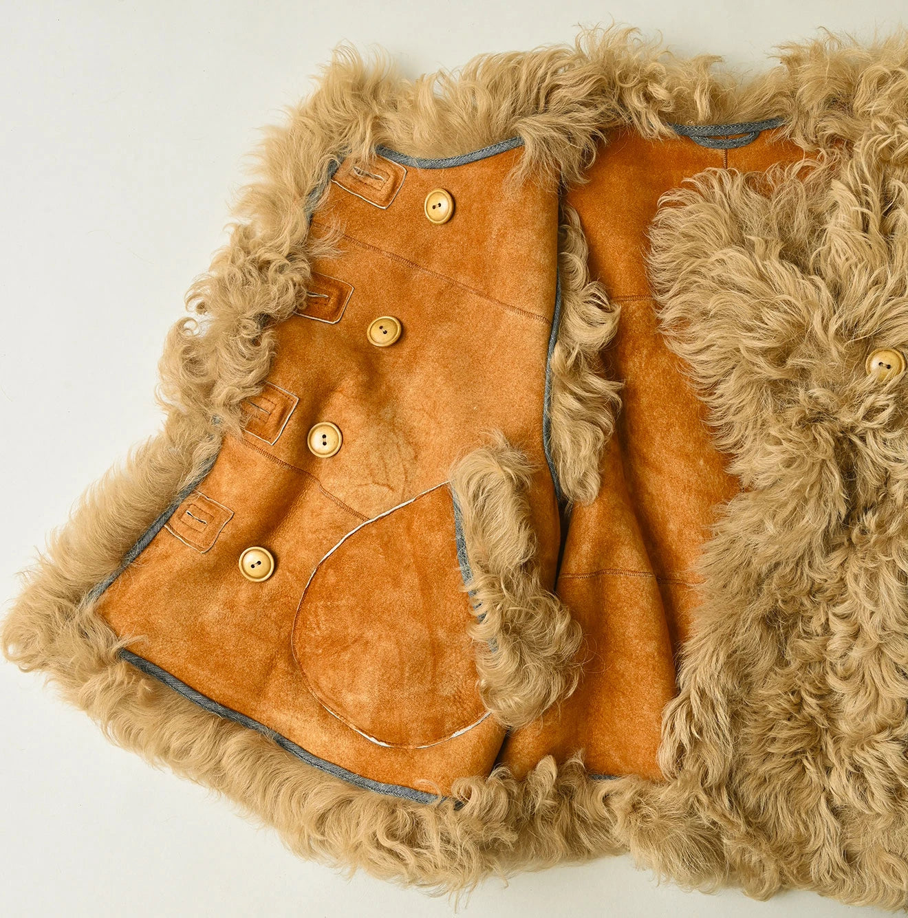 Mouton Petit Vest