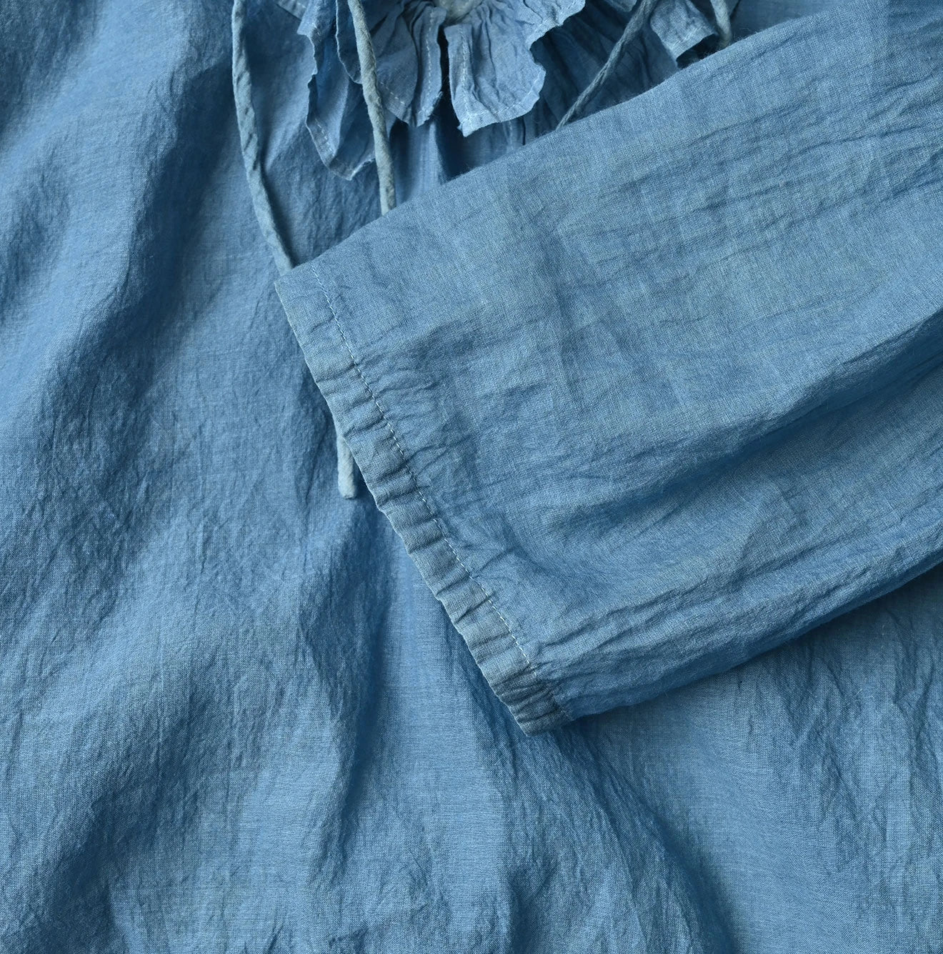 Ai Feather Khadi Silk Frill de T-shirt