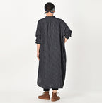 Indigo Fuwa Fuwa Double Woven Easy Dress Female Model