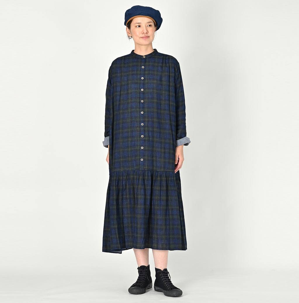 Indigo Fuwafuwa Double Woven Dress Female Model