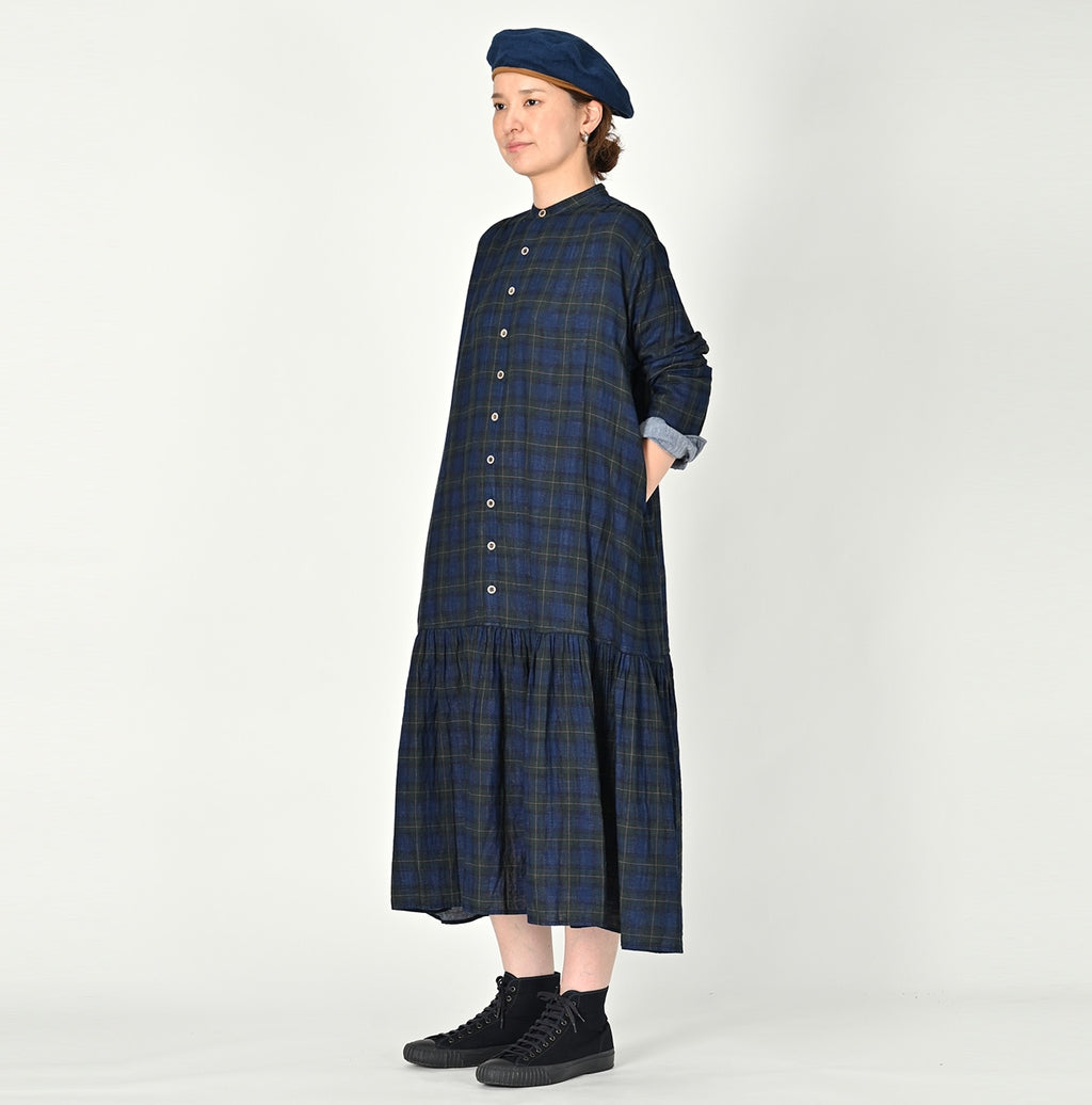 Indigo Fuwafuwa Double Woven Dress Female Model