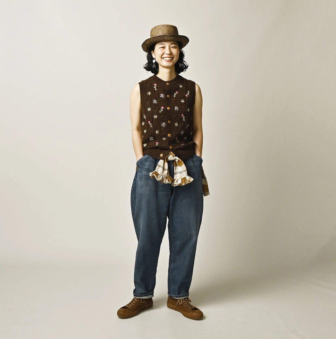 Pom-pom Flower Vest
