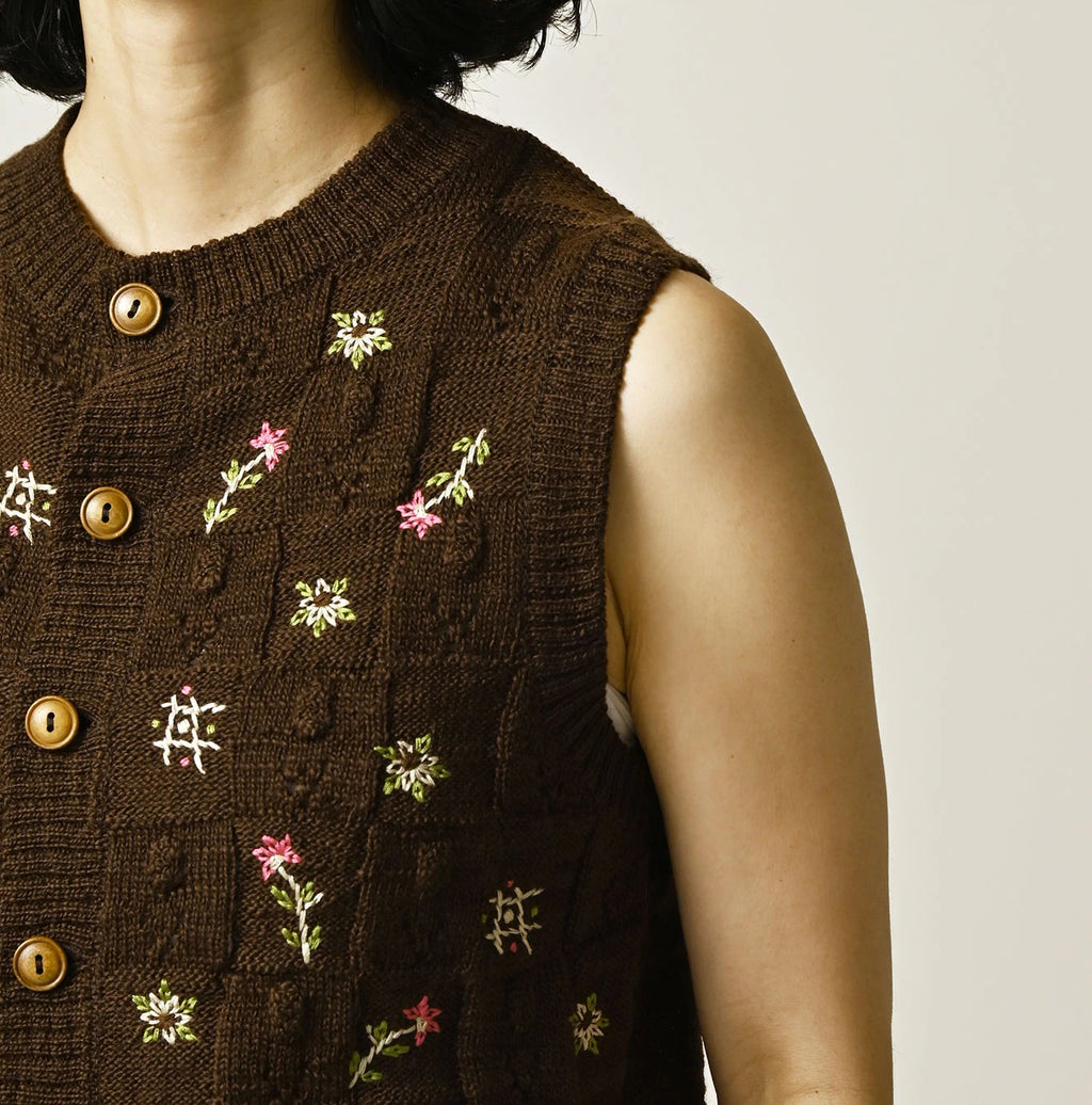 Pom-pom Flower Vest