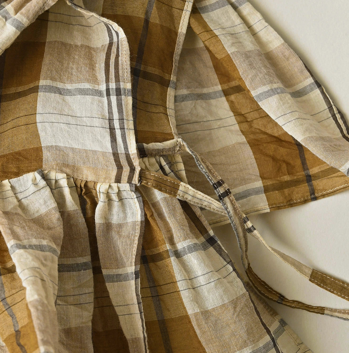 Feather Khadi Silk Large Pétale