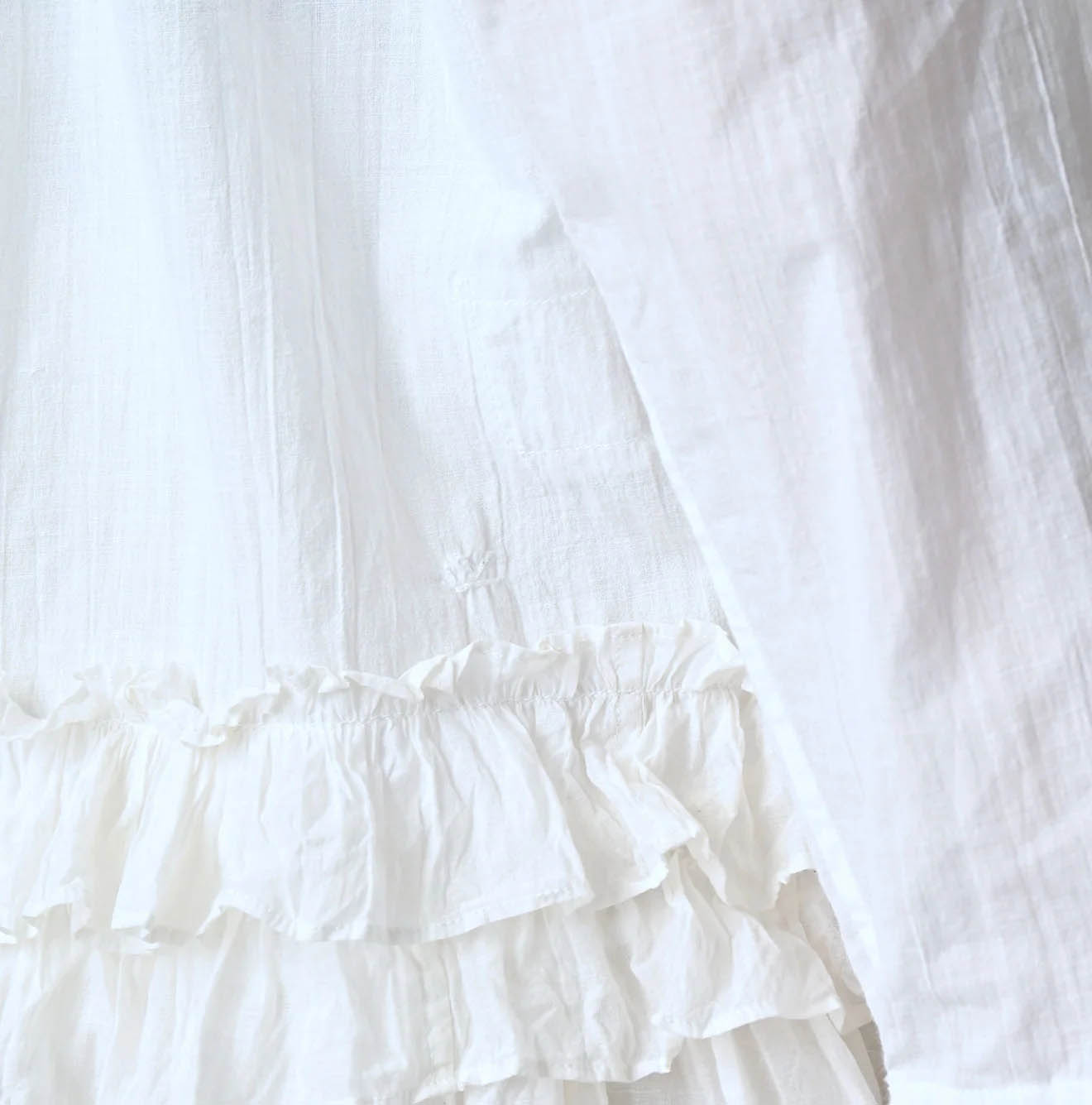 Khadi x Feather Khadi Silk Peplum Frill de T-shirt