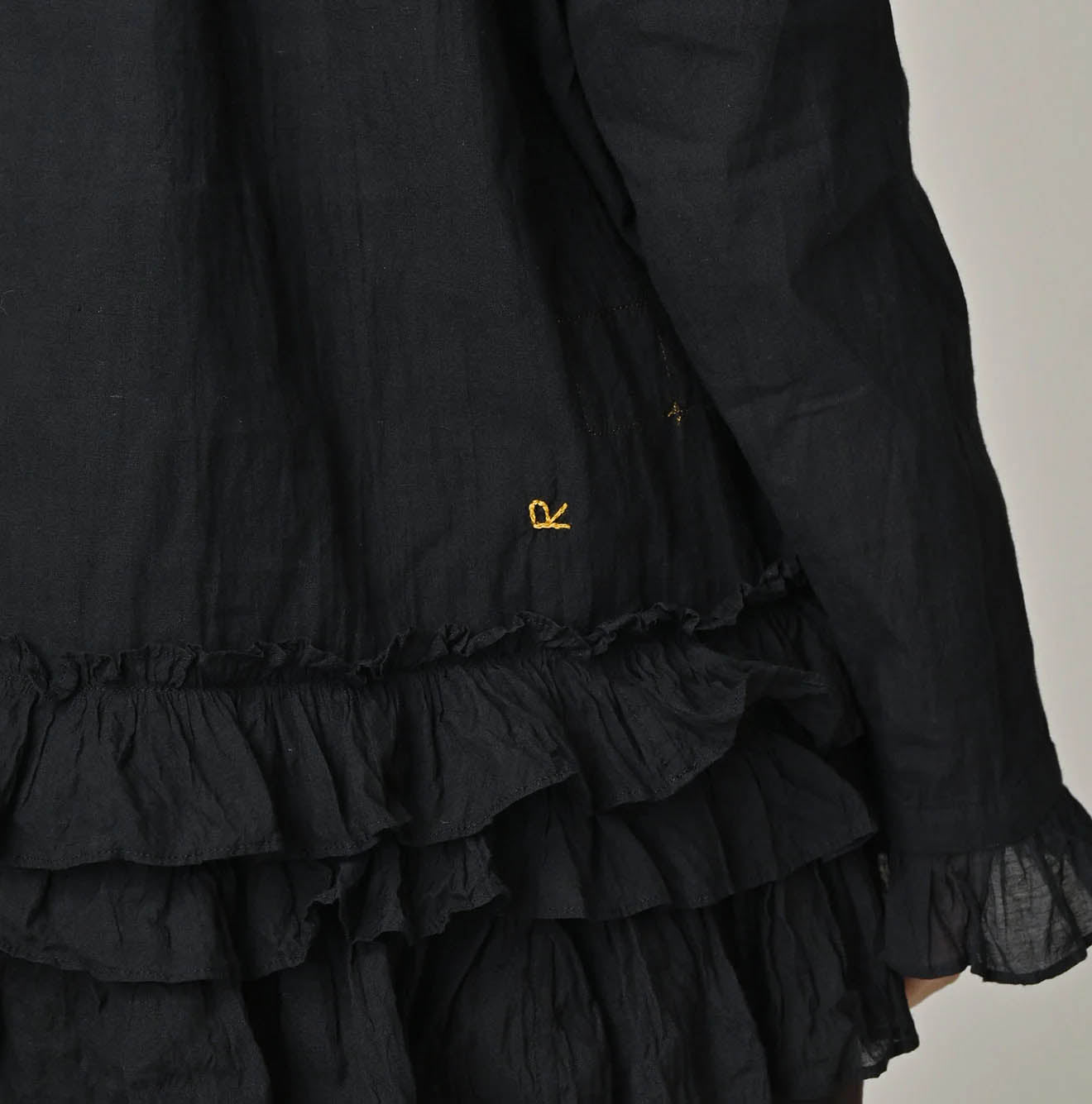Khadi x Feather Khadi Silk Peplum Frill de T-shirt