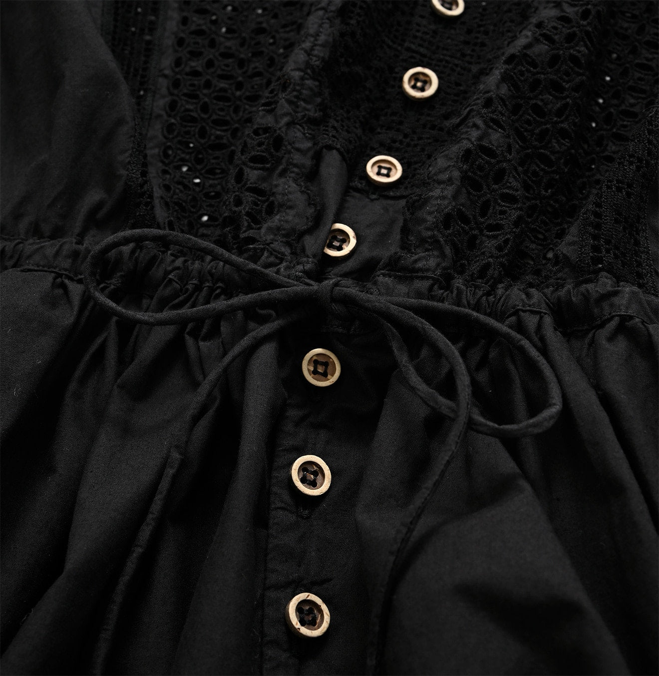 Supima Batiste Cutwork Petite Dress Detail