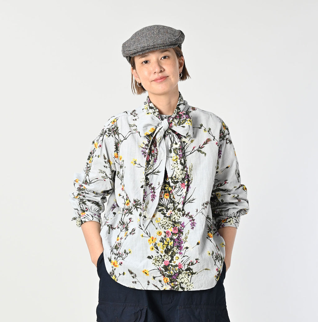 Indian Khadi Bouquet Stripe Print Ribbon Blouse Female Model