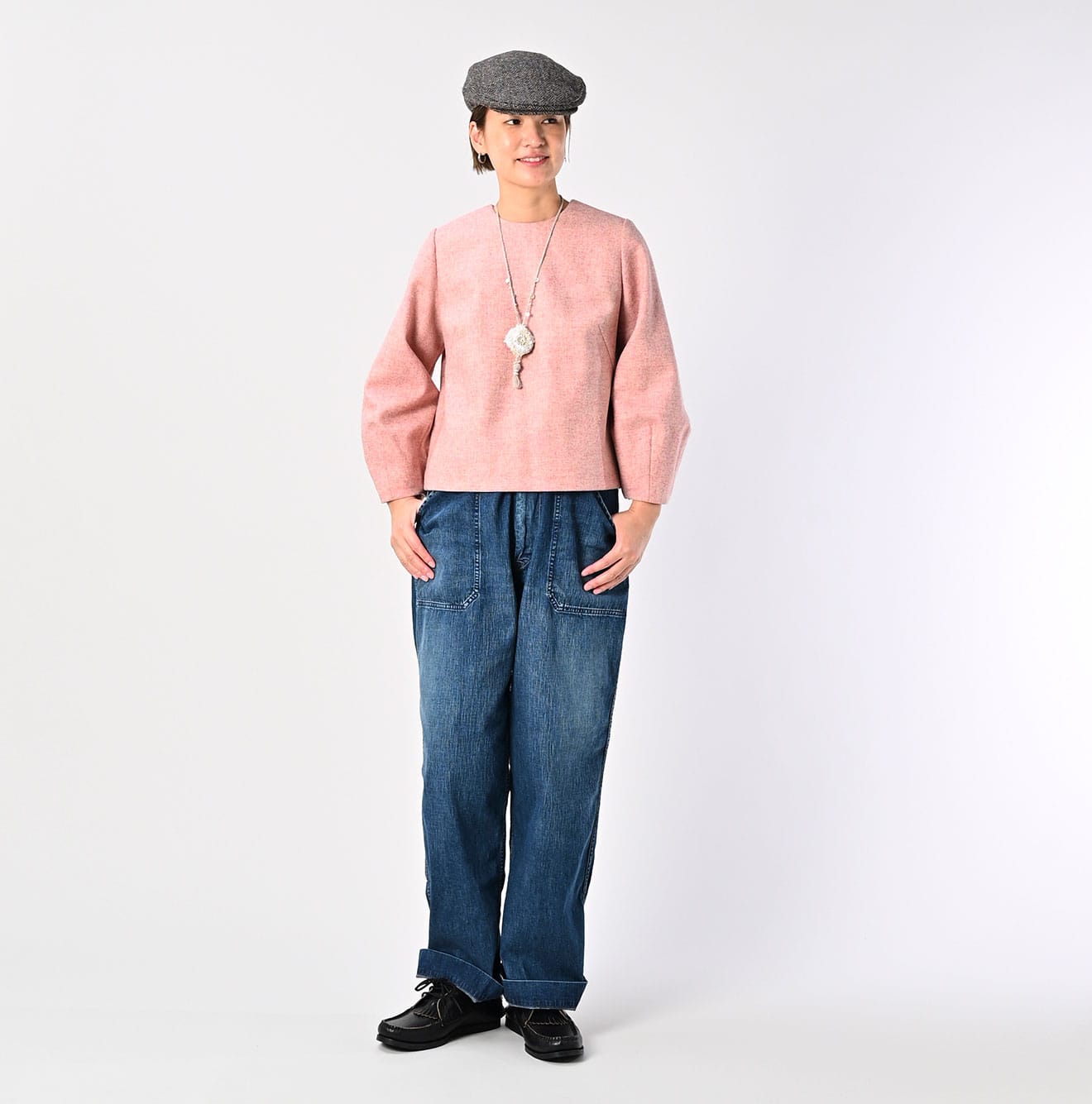 England Flannel Puff Blouse Female Model
