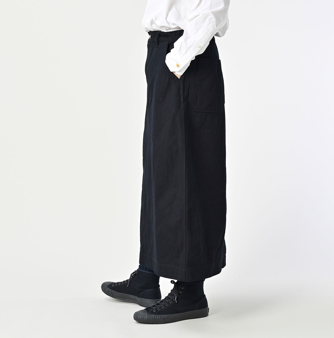 Indigo Duck Painter Skirt Female Model