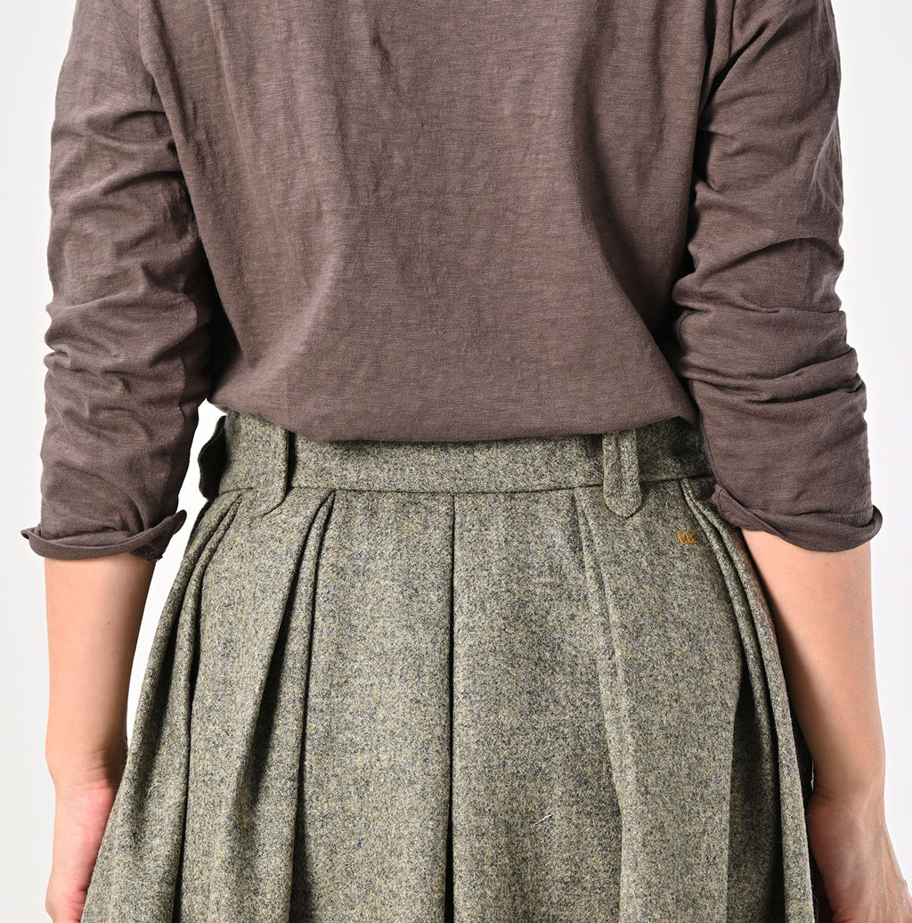 England Flannel Tuck Skirt Detail