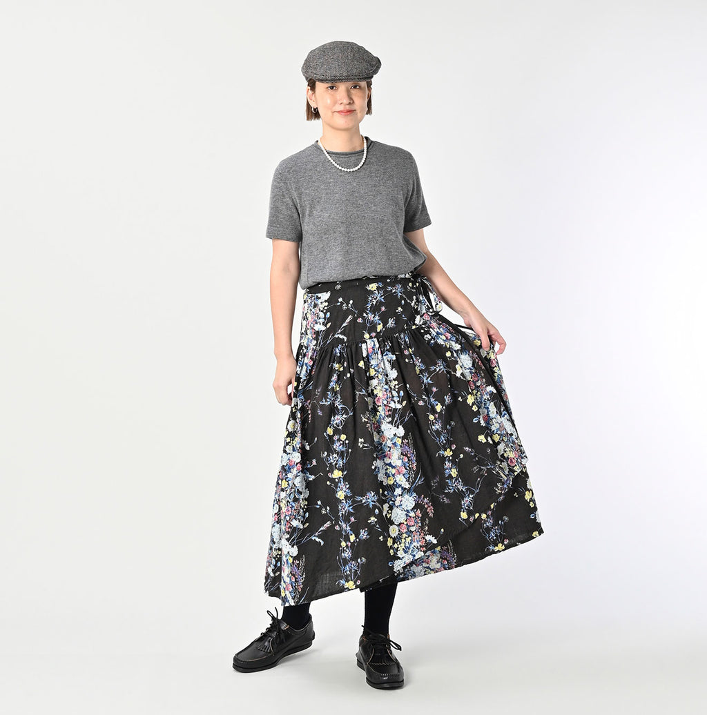 Indian Khadi Bouquet Stripe Print GuruGuru Skirt Female Model