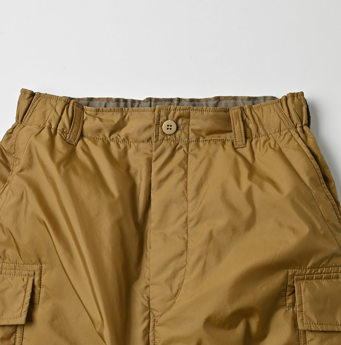 Nylon Quilting Cargo Skirt Detail