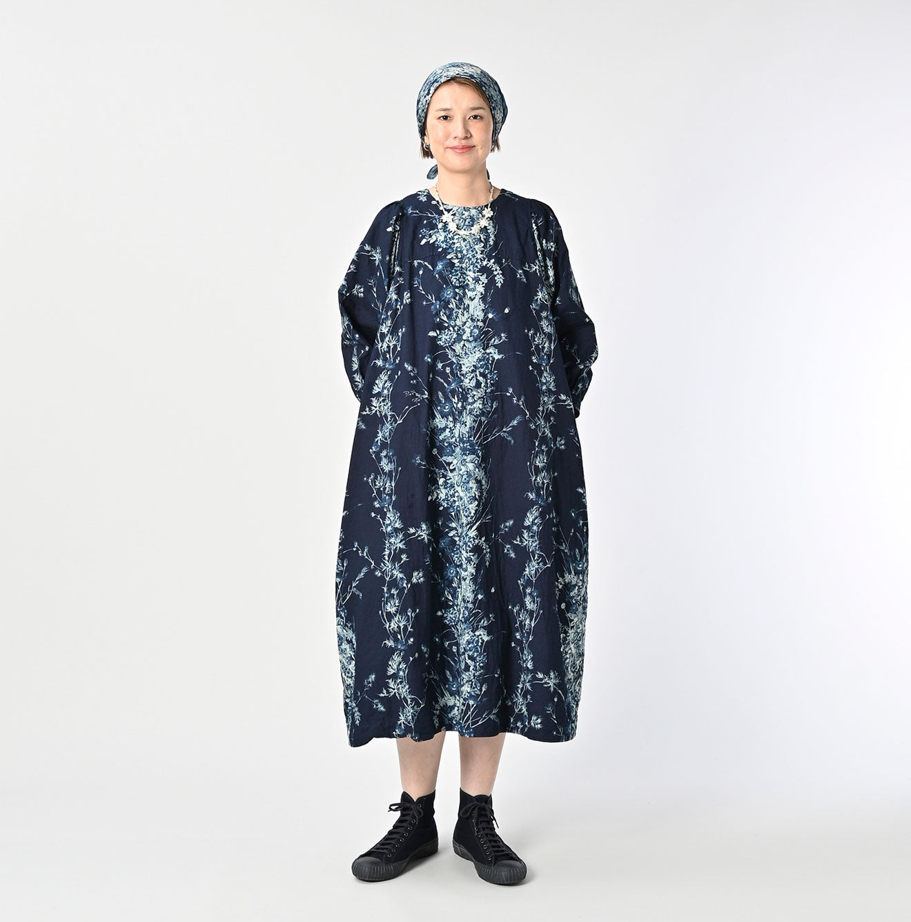 Indigo Indian Khadi Bouquet Stripe Print Puff Bridge Female Model