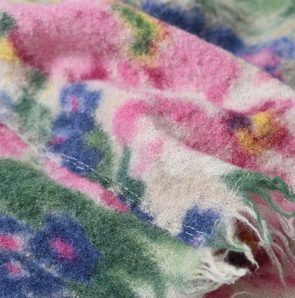Boiled Wool Jardin Print Poyon Blouse Detail