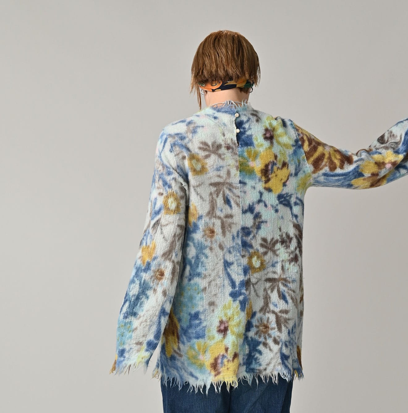 Boiled Wool Jardin Print Poyon Blouse Female Model