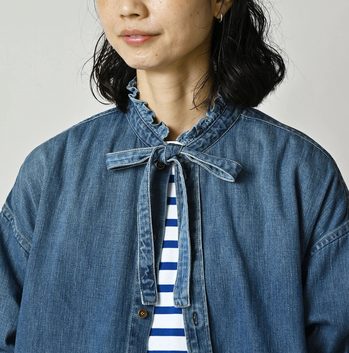 45 Petit Denim Long-Sleeve Bow-Tie Coupé Shirt DIstressed