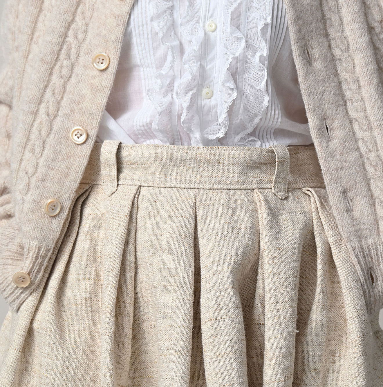 Cotton Linen Tweed Tuck Skirt Detail