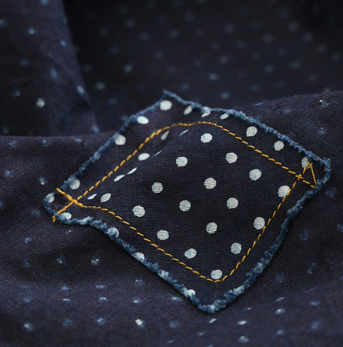 Indigo Picture Book Bandana T-shirt Detail